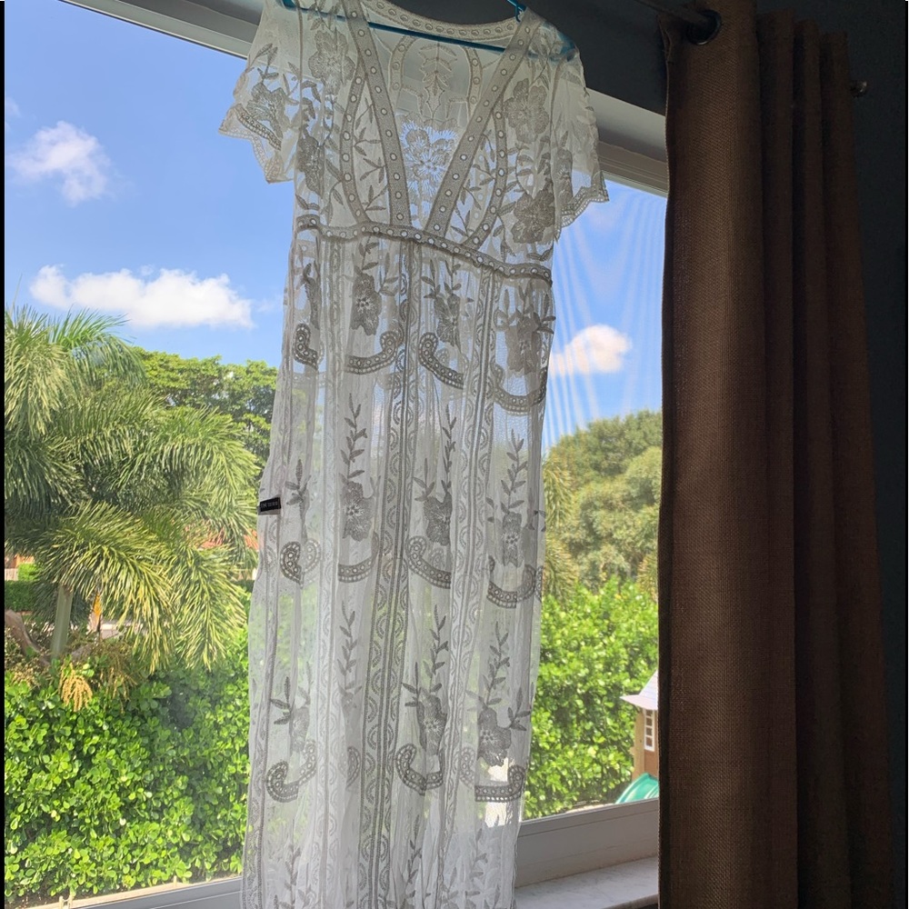 Lace beach cover up